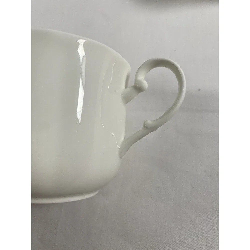 Lot of 4 Mikasa Bone Chine Cameo White Teacup Tea Cup Coffee Cup A7000